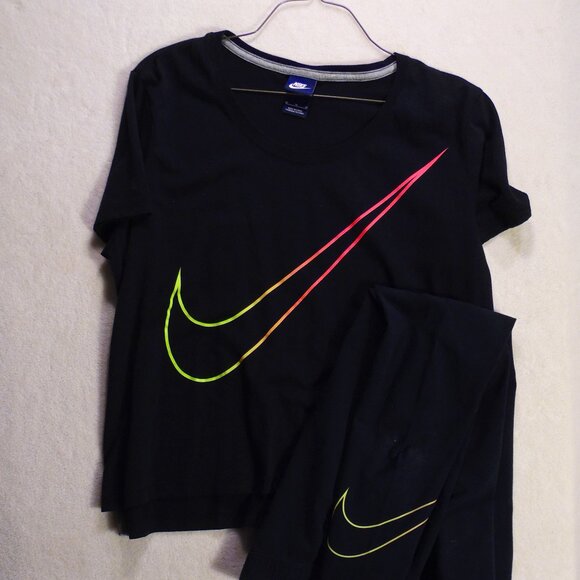 Nike Swoosh T-Shirt & Leggings Set Black top- M Bottom- L Fair Condition - Picture 1 of 10